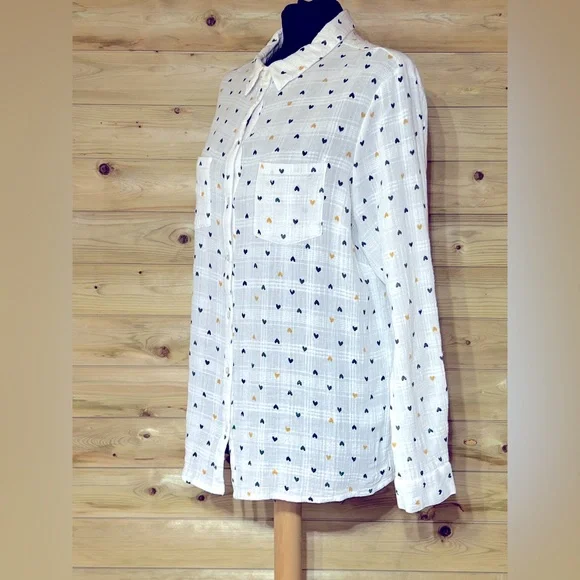 M&CO Heart Print Blouse - Picture 4 of 12